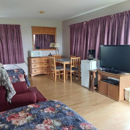 New London Bay Motel - Photo5
