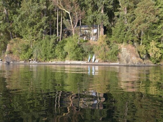 Skipping Stone Beach B&B