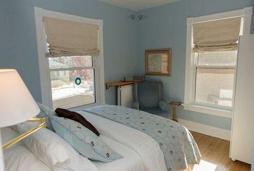Colborne Bed and Breakfast - Photo5
