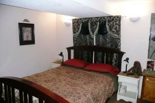 River Road Bed & Breakfast - Photo5