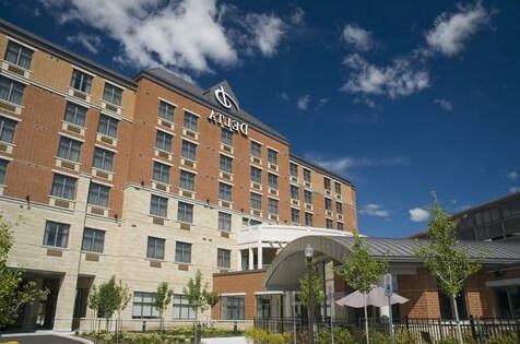 Delta Hotels by Marriott Guelph Conference Centre - Photo3