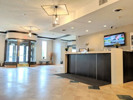 Royal Inn and Suites at Guelph - Photo3