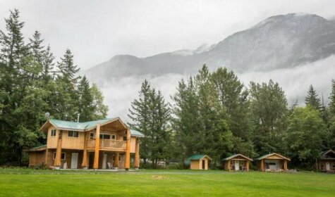 Bella Coola Grizzly Tours Cabins