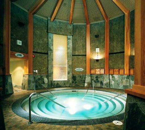 Harrison Hot Springs Resort & Spa - Photo3