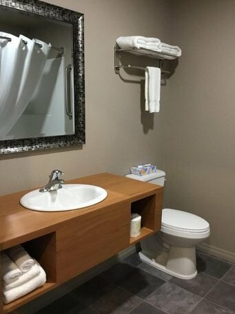 Villa Inn & Suites - Photo4