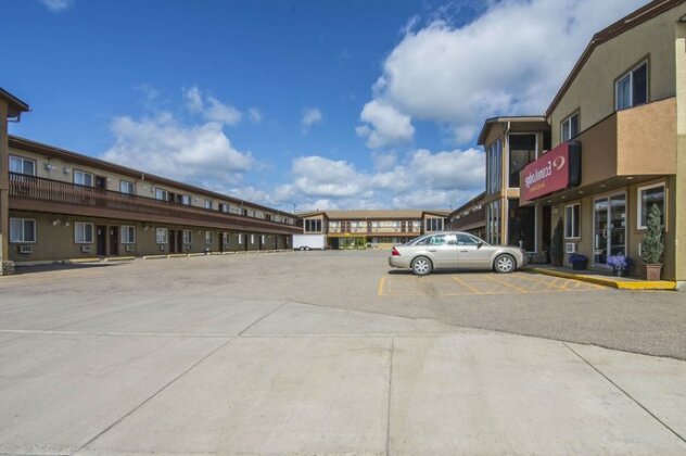 Econo Lodge Inn & Suites High Level - Photo3