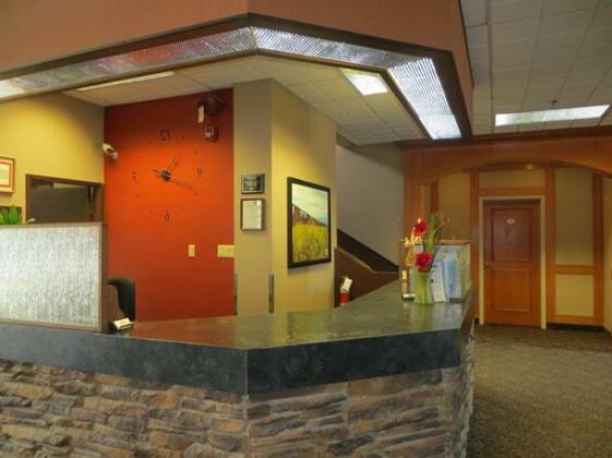 Athabasca Valley Inn & Suites - Photo2