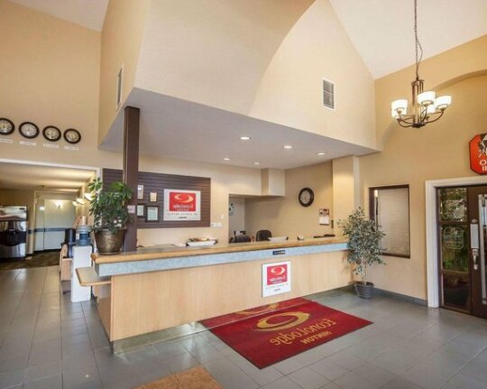 Econolodge Inn and Suites - Photo5