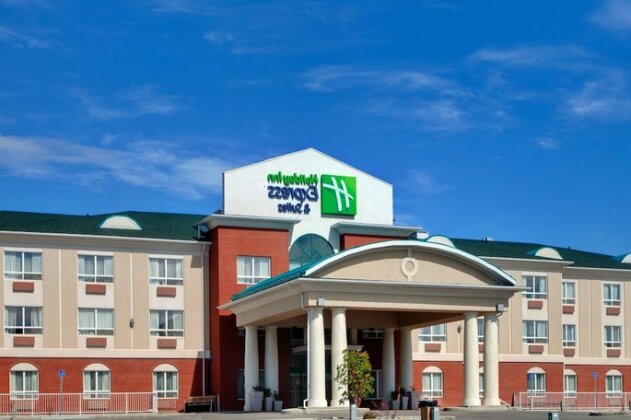 Holiday Inn Express Hotel & Suites-Hinton - Photo2