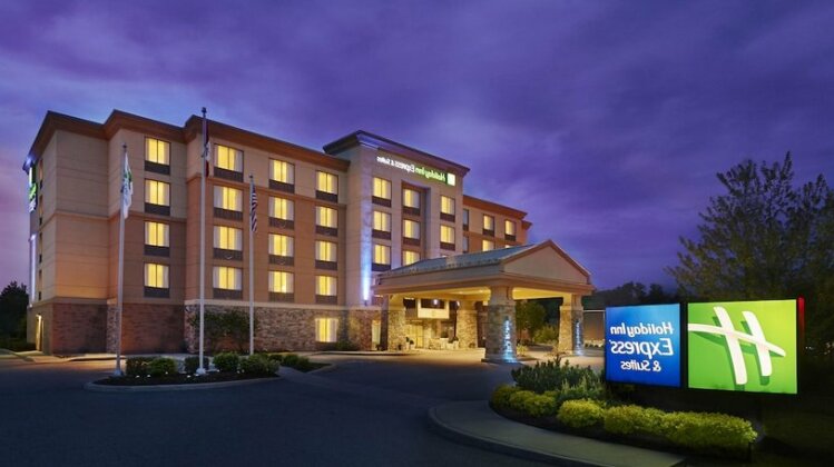 Holiday Inn Express & Suites Huntsville - Photo2