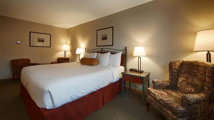 Invermere Inn - Photo3