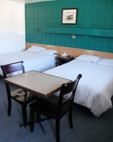 The Canterbury Inn - Photo3