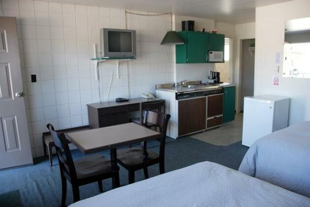 The Canterbury Inn - Photo4