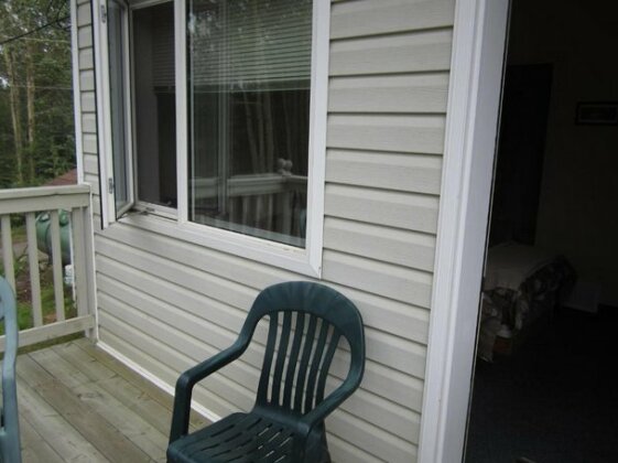 Johnson's Crossing Lodge - Photo5