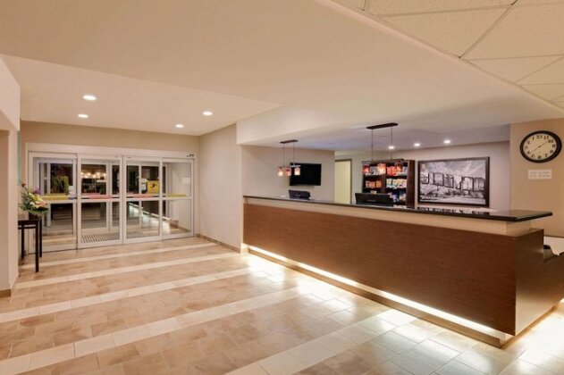Super 8 by Wyndham Kapuskasing - Photo3