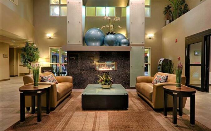 Best Western PLUS Wine Country Hotel & Suites - Photo2