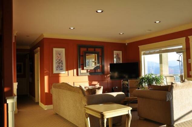 Lakeview Suites & Vacation Rentals - Photo3