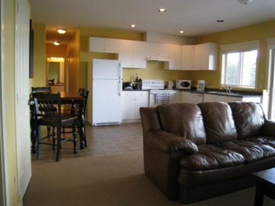 Lakeview Suites & Vacation Rentals - Photo4