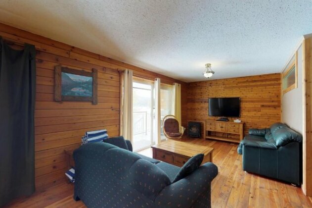 Summit Suite - Photo2