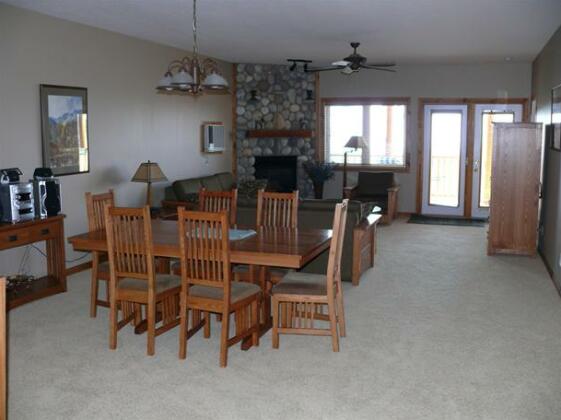Chicamon Springs Lodge - Photo3