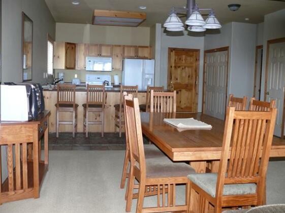 Chicamon Springs Lodge - Photo5