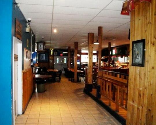 The Edge Pub and Hostel - Photo2
