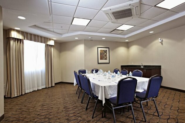 Holiday Inn Express and Suites Kincardine - Photo2