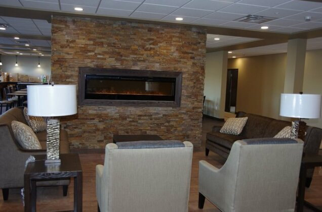 Best Western Plus Lacombe Inn and Suites - Photo3