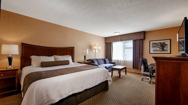 Best Western PLUS Country Meadows - Photo2