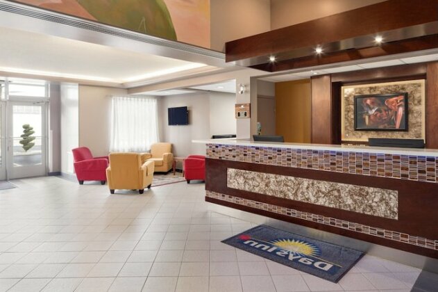 Days Inn by Wyndham Leamington - Photo3