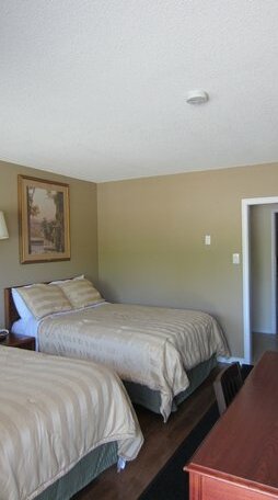 Village Inn & Suites - Sudbury - Photo3