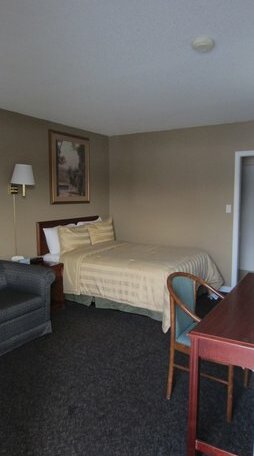 Village Inn & Suites - Sudbury - Photo4