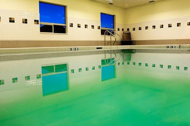Holiday Inn & Suites Lloydminster - Photo2