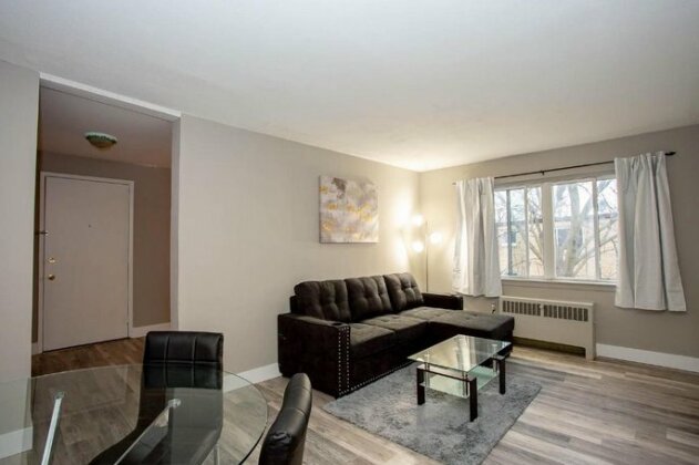 Comfy One Bedroom Apartment- Minutes to Downtown - Photo2