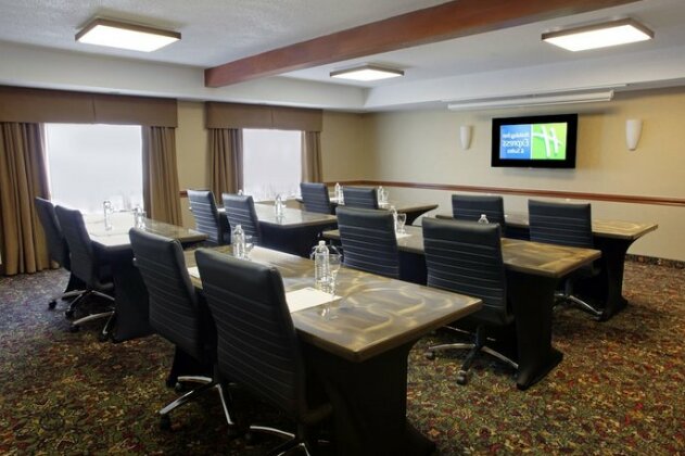 Holiday Inn Express & Suites - London Downtown - Photo2