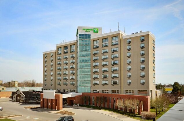 Holiday Inn Hotel & Suites London - Photo2