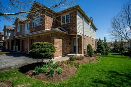 Luxury Home near UWO Downtown - 6 bedrooms and BBQ