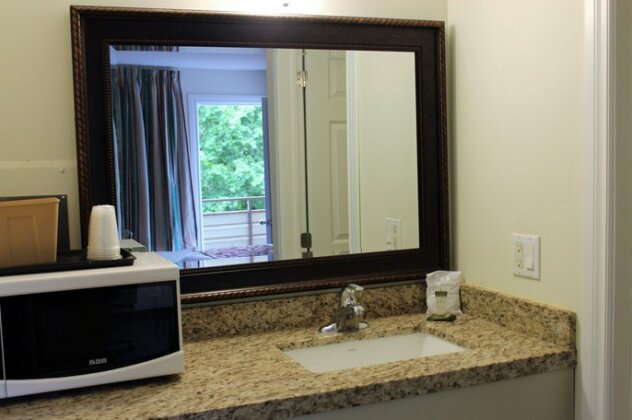Wharncliffe Suites - Photo2