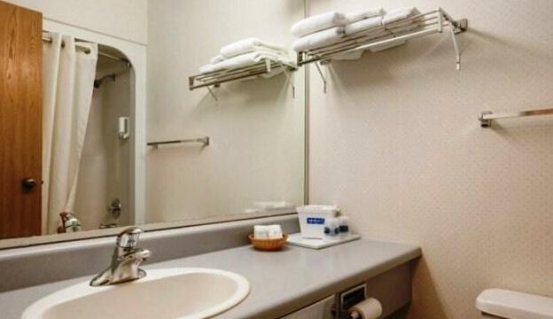 Airport Motor Inn Marathon - Photo2