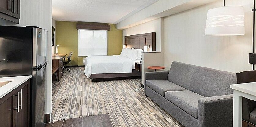 Holiday Inn Express Hotel & Suites Milton - Photo2