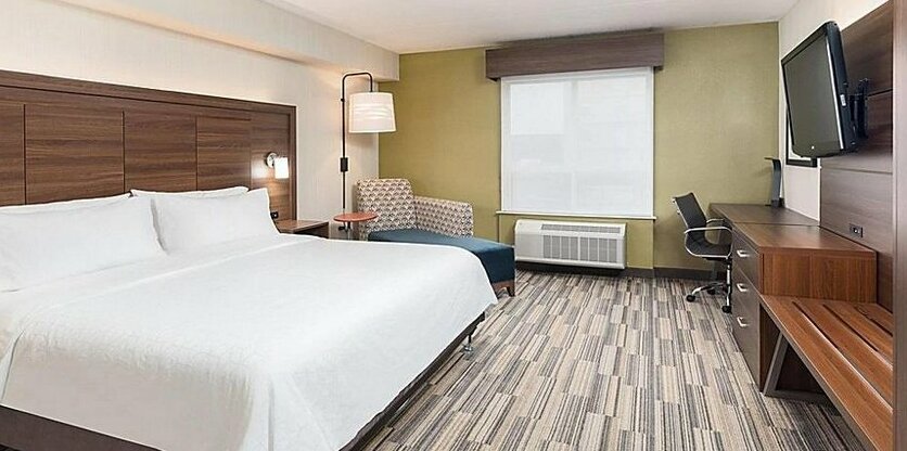 Holiday Inn Express Hotel & Suites Milton - Photo4