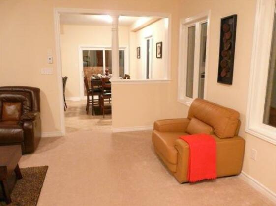 Home4All Furnished Suites Milton - Photo2