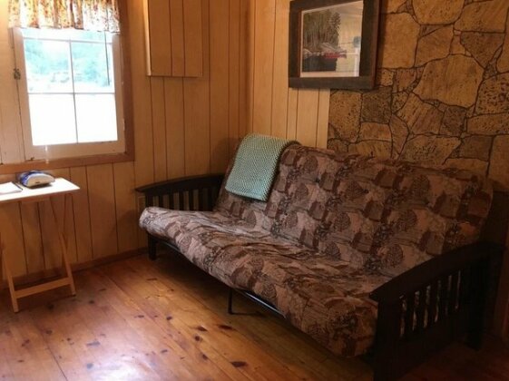 Maple Grove Cottages - Photo2