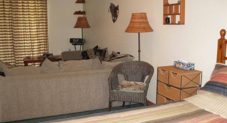 12 Mile Lake Bed And Breakfast - Photo4