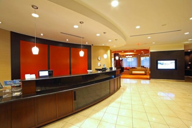 Courtyard by Marriott Mississauga-Airport Corporate Centre West - Photo3