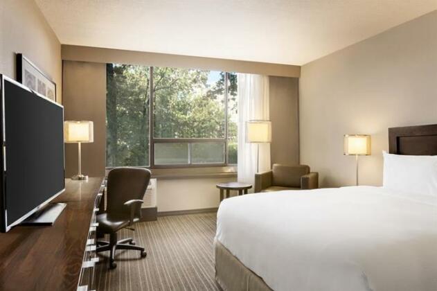 DoubleTree by Hilton Hotel Toronto Airport West - Photo4