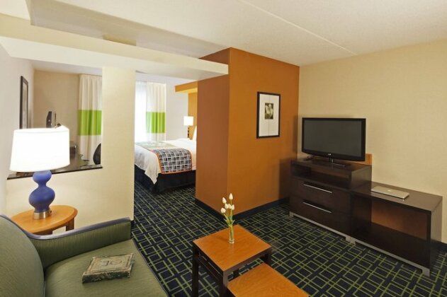 Fairfield Inn & Suites by Marriott Toronto Mississauga - Photo3