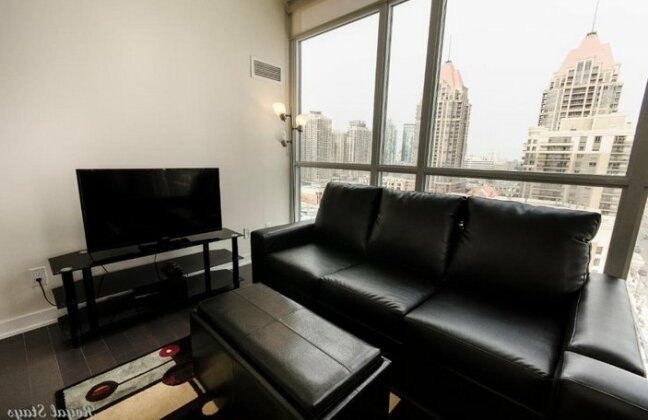 Royal Stays Furnished Apartments - Missisauga City Centre - Photo2