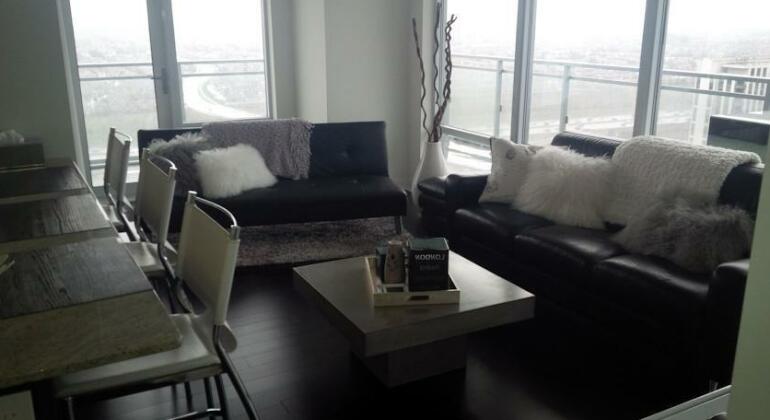 Square One Luxury Furnished Suite - Photo5