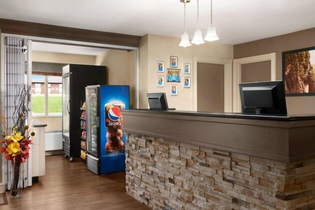 Travelodge Suites by Wyndham Moncton - Photo3